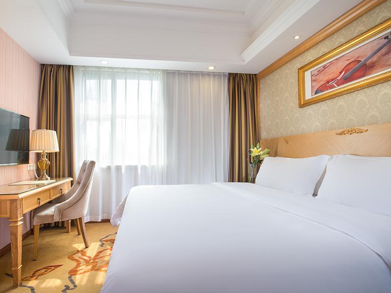 เวียนนา 3 เบสต์ คอนเวนชั่น เอ็กซิบิชั่น เซ็นเตอร์ ฉือกัง Hotel กวางโจว ภายนอก รูปภาพ