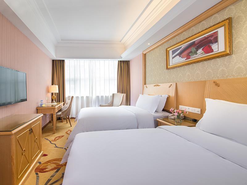 เวียนนา 3 เบสต์ คอนเวนชั่น เอ็กซิบิชั่น เซ็นเตอร์ ฉือกัง Hotel กวางโจว ภายนอก รูปภาพ